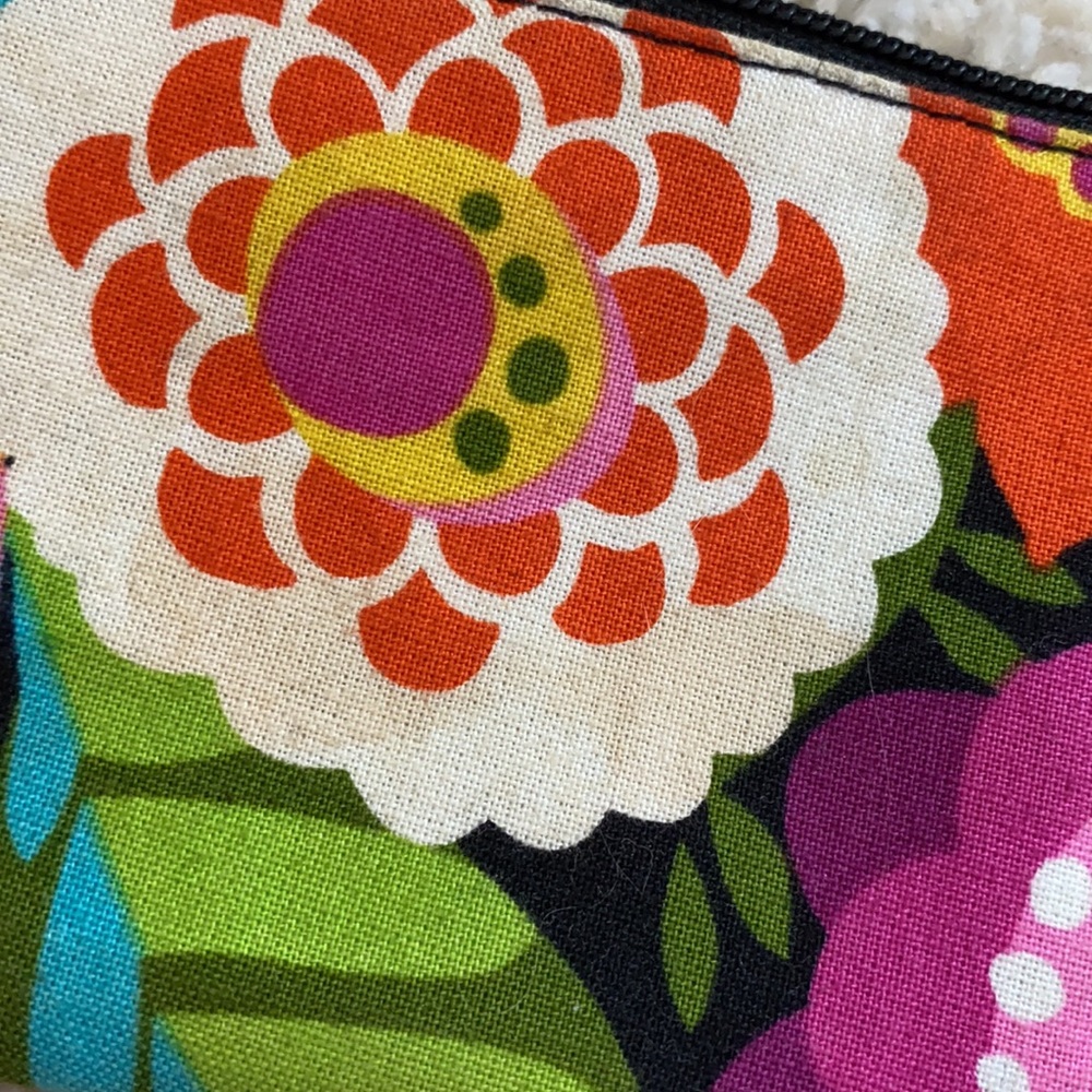 Vera Bradley ID Wallet - Picture 3 of 6
